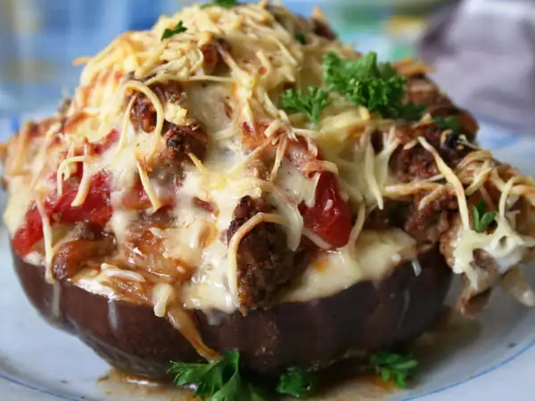 Stuffed eggplants with minced meat: the best recipe
