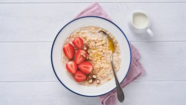 What's The Difference Between Steel Cut Oats And Rolled Oats?