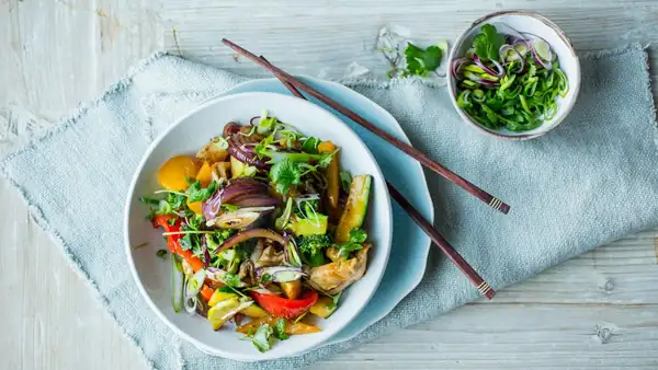 Chicken wok with vegetables