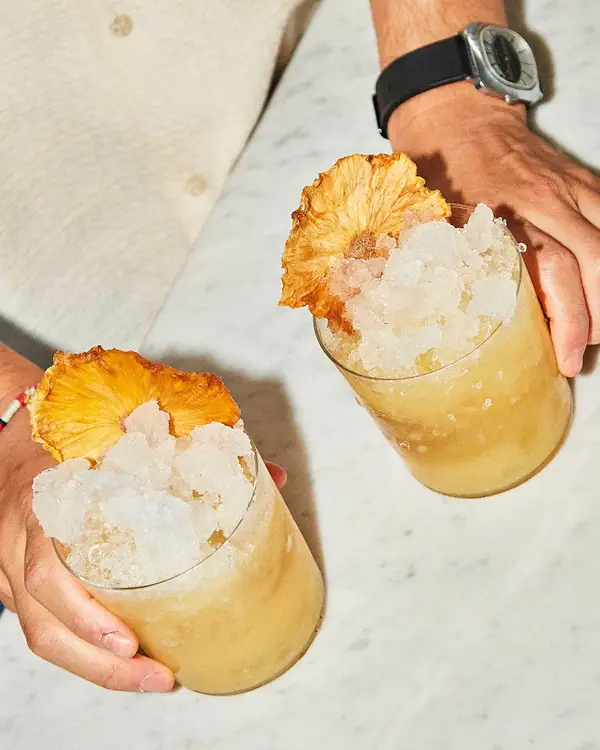 Receta de cóctel de calamansi de plátano y coco