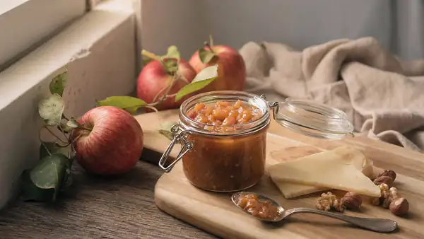 Compota de manzana casera con menos azúcar en 20 minutos: la ingeniosa receta que realzará tu tabla de quesos cada otoño