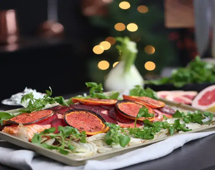 Whole salmon with grapefruit and fennel