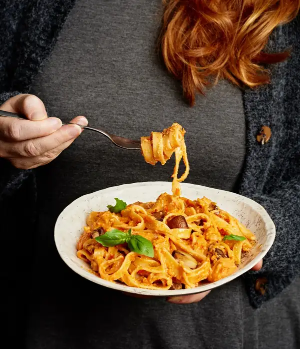 Tomato-cashew paste