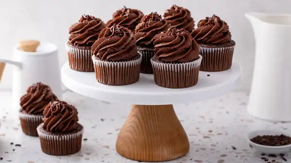 The Unexpected Veggie Behind This 2-Ingredient Chocolate Frosting