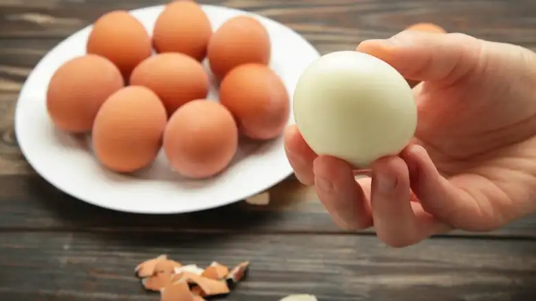 The Pantry Staple You Should Use To Peel Eggs (It's Not Baking Soda)