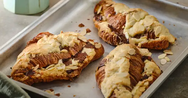 Almond croissants