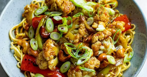Cauliflower & Cashew Stir-Fry