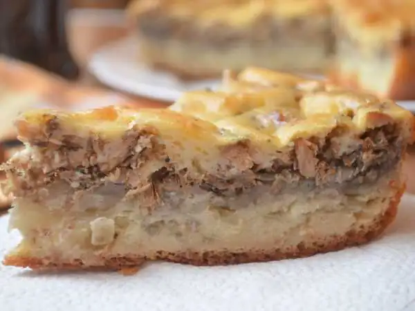 Jellied pie with potatoes and saury