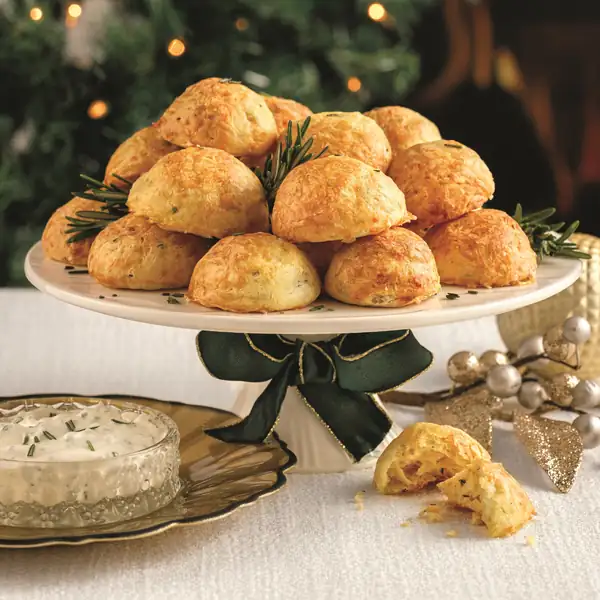 Small cheese rolls, gougère style