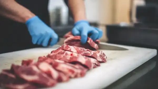 The Best Cuts Of Meat To Turn Into Homemade Beef Bacon