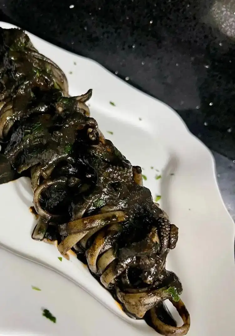 Linguine with cuttlefish ink