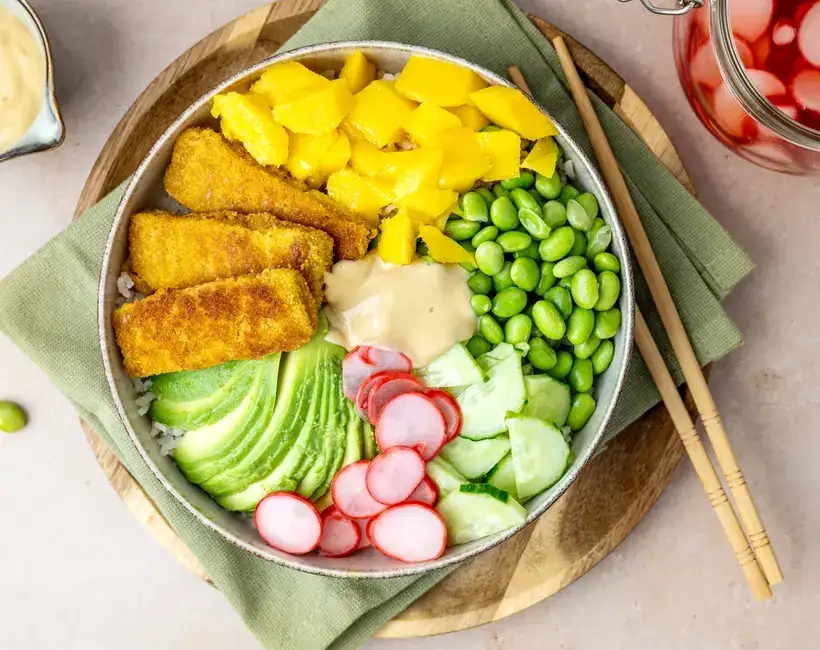 Pokébowl with vegan fish sticks