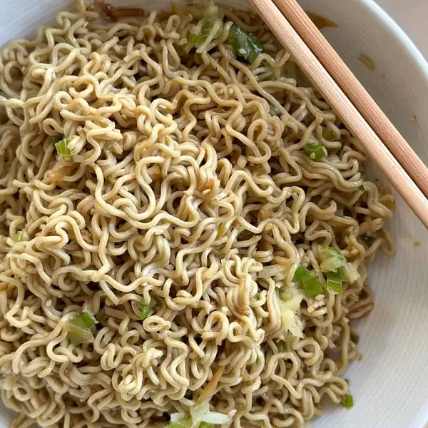 Ginger Scallion Noodles