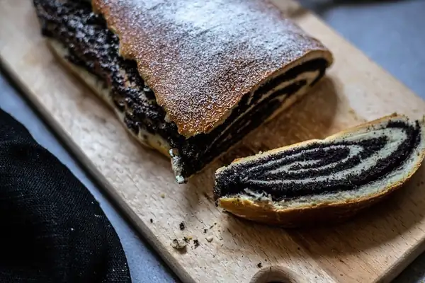 Croatian Cooking: Makovnjača - Poppy Seed Roll