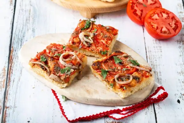 Ladenia (pizza griega tradicional/pan plano)