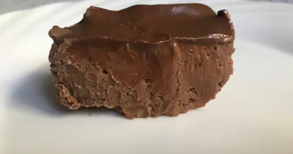 Delicious, super easy, and not too sweet chocolate cheesecake recipe, submitted by Fabricio Bellesa