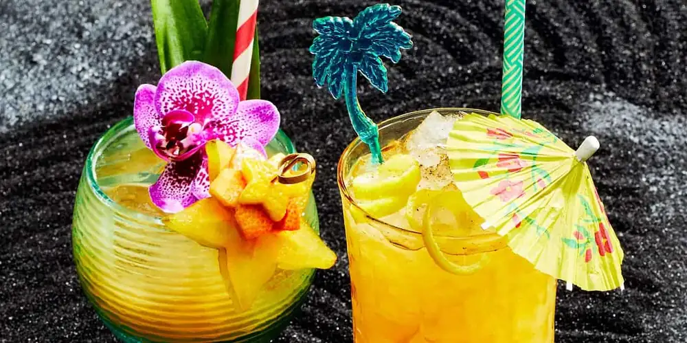 Cómo preparar una bebida agria de tamarindo y mezcal