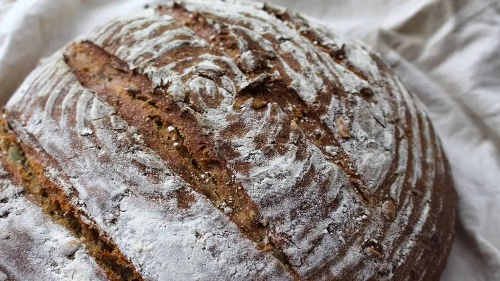 German Bread with Seeds and Nuts (Vegan)
