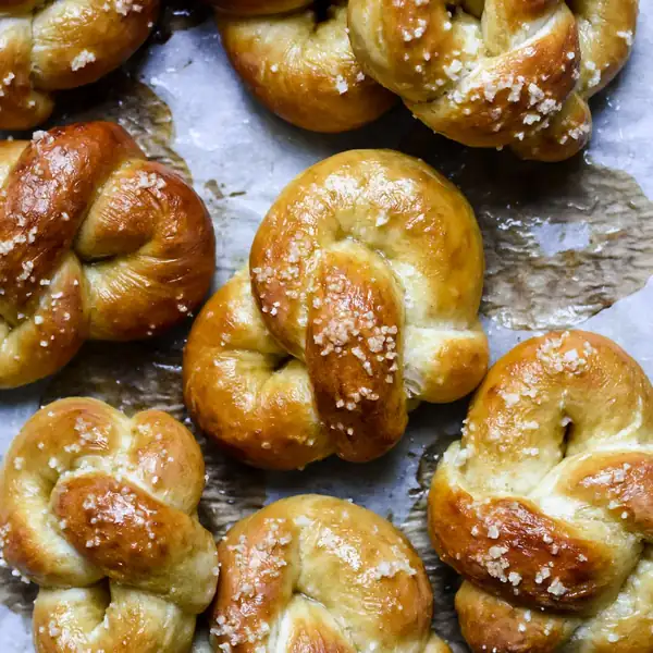Hot-Buttered Soft Pretzels (Bretzels)
