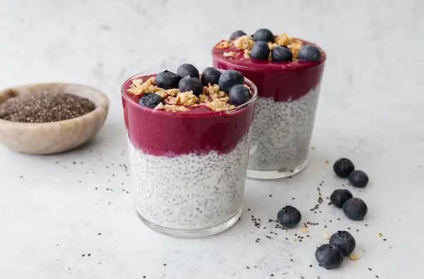 Chia pudding with acai