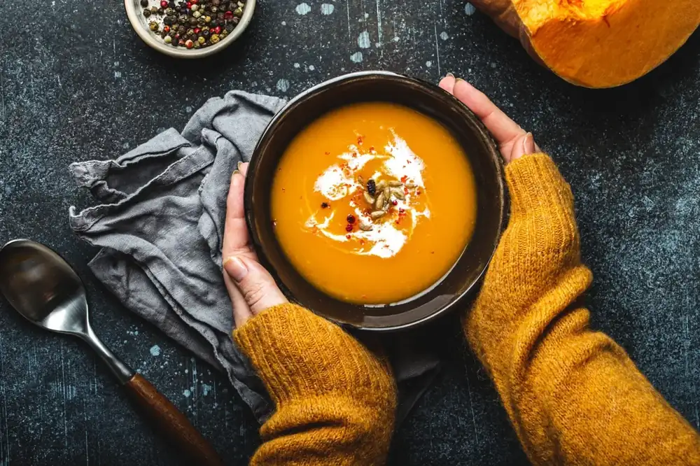 La mejor sopa de calabaza para el otoño: este sencillo toque la convertirá en una maravilla culinaria