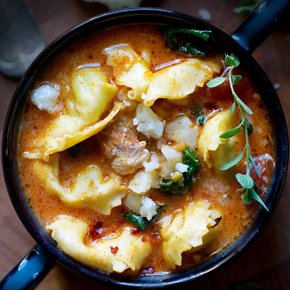 Tomato Chicken Tortellini Soup