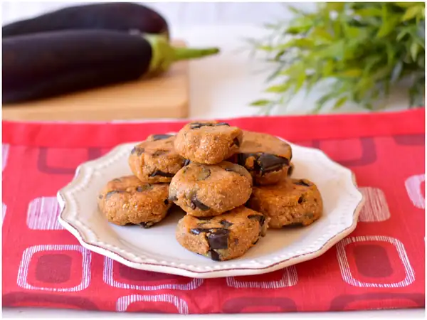 Eggplant meatballs with tomato sauce