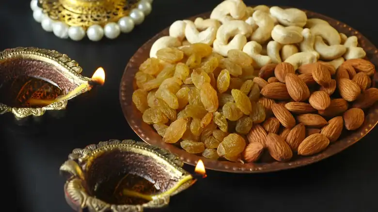 Los frutos secos especiados de la India son un aperitivo sencillo para probar este Diwali