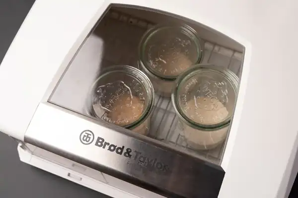 Cómo usar la fermentadora de masa Brod and Taylor para hacer pan de masa madre