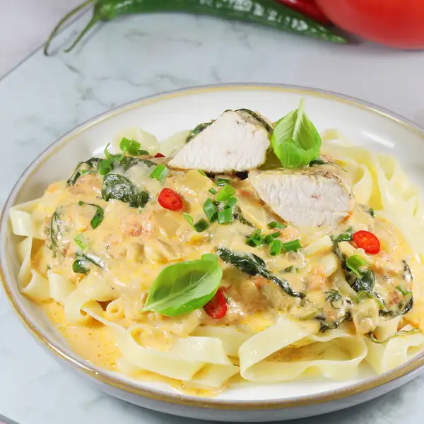 Pasta with chicken