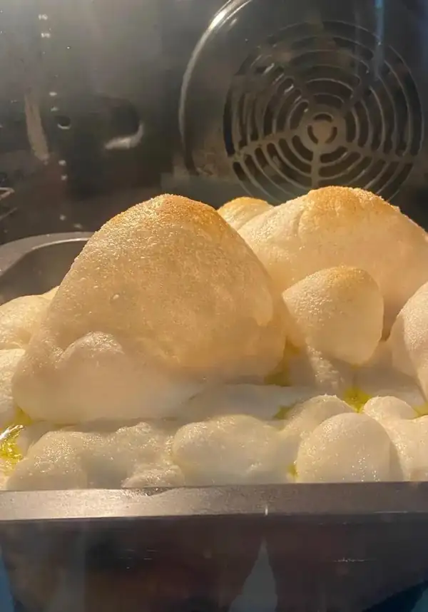 Focaccia with giant bubbles from Animaincucina