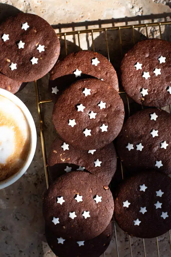 Homemade Italian Pan di Stelle Cookies (chocolate)