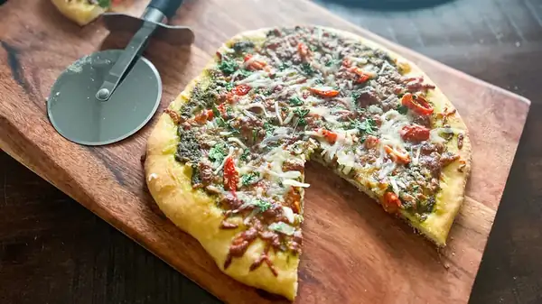 Simple Classic Pizza Crust Recipe