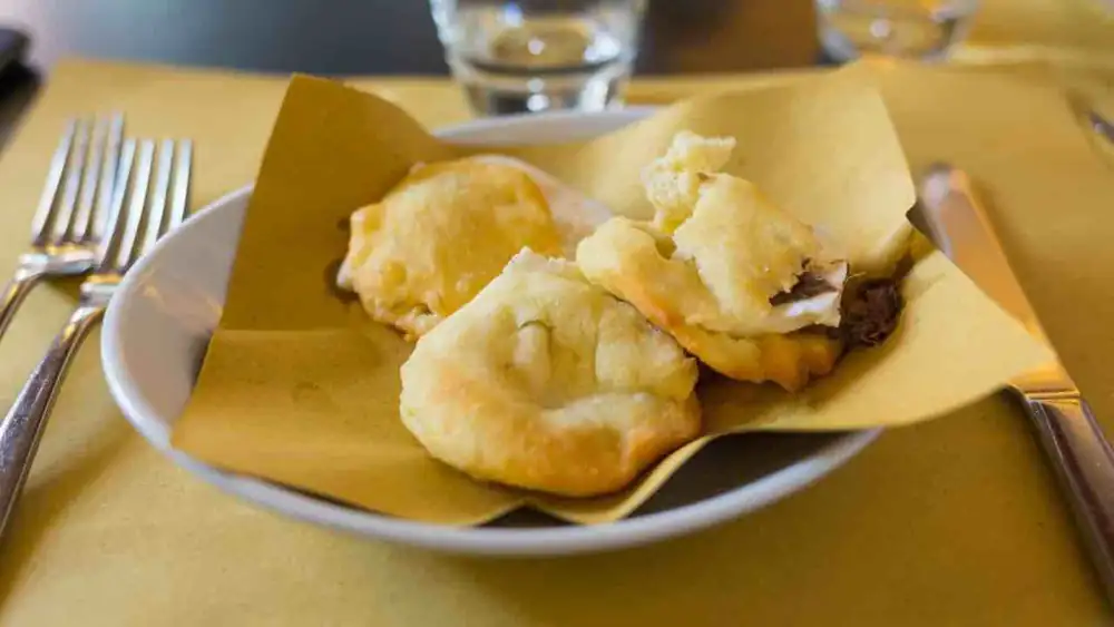 Pizzottelle fritas, como las hacen en Nápoles, no solo pizza redonda