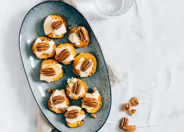 Sweet potato crostini with blue cheese