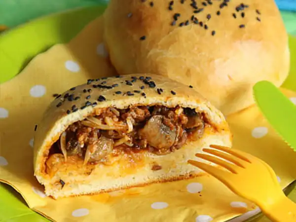 Beef and Gruyère buns