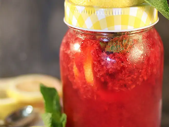 Raspberry lemonade