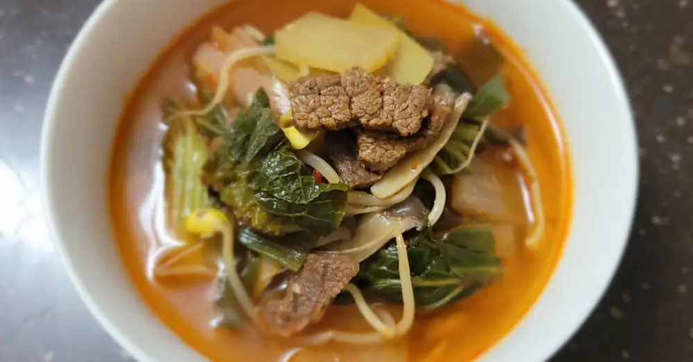 [ Spicy Beef Soup ] Guaranteed delicious beef soup, nourishing dish, soup that comes to mind in winter, Gyeongsang-style beef soup
