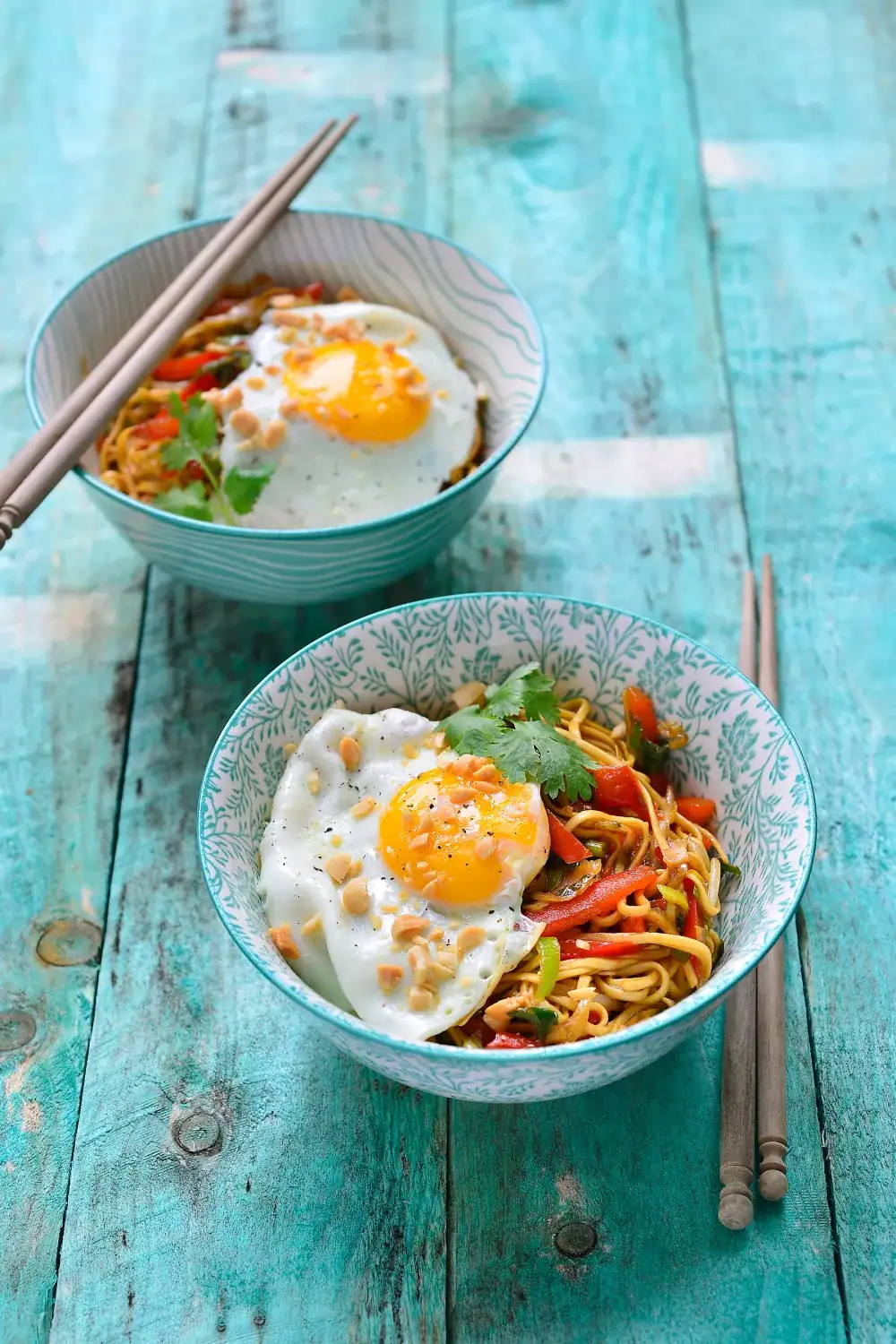 Bami goreng with an egg