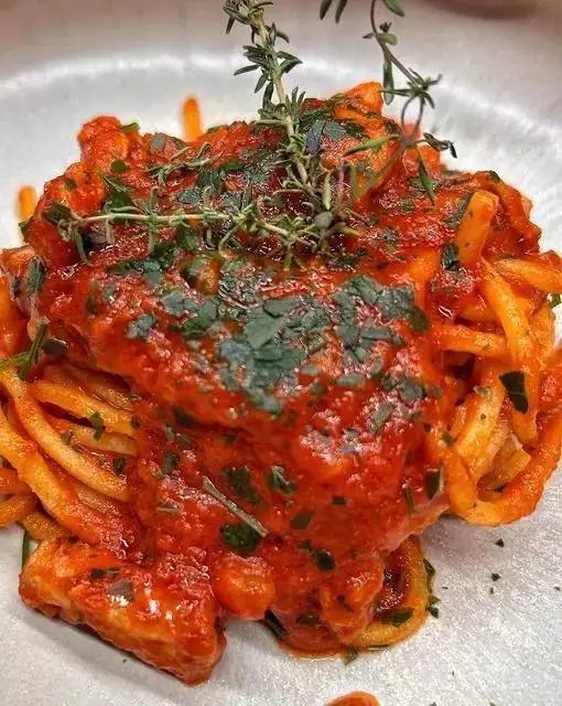 Spaghetti alla chitarra with tuna ragù