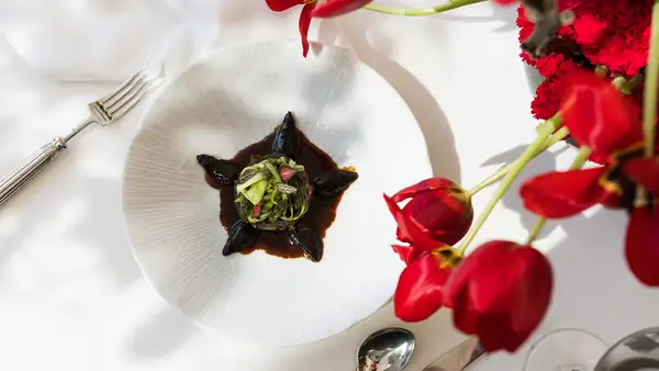 Mario Sandoval reinterprets the classic oxtail in an exclusive menu for Haroma