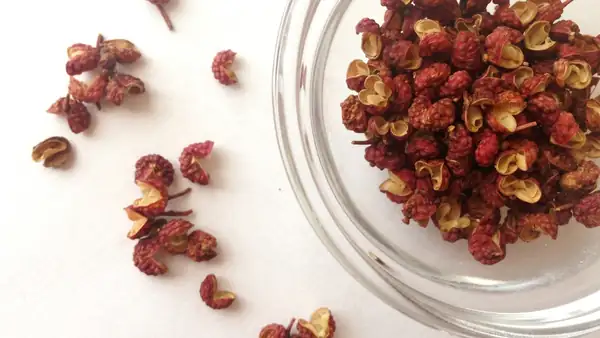 What is Sichuan pepper? We'll explain its characteristics and how it differs from Japanese pepper! We'll also share some recommended recipes