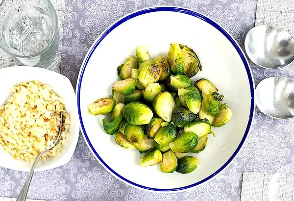 Fried Brussels sprouts with garlic and cilantro. Harry Sasson at Harry Sasson, Bogotá
