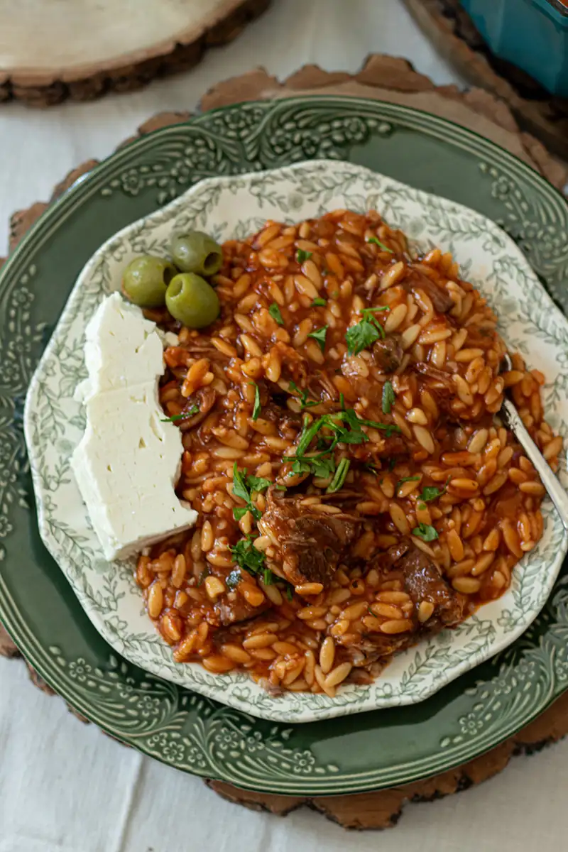 Quick Youvetsi with Leftover Roast Beef (Greek Orzo & Beef One-Pot)