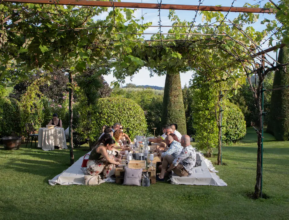 Picnic in the vineyard: an evening in Montina, in the heart of Franciacorta