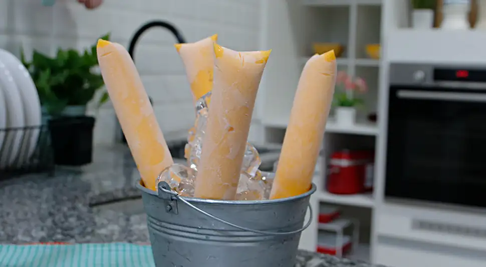 Passion fruit popsicles: easy step-by-step (VIDEO)