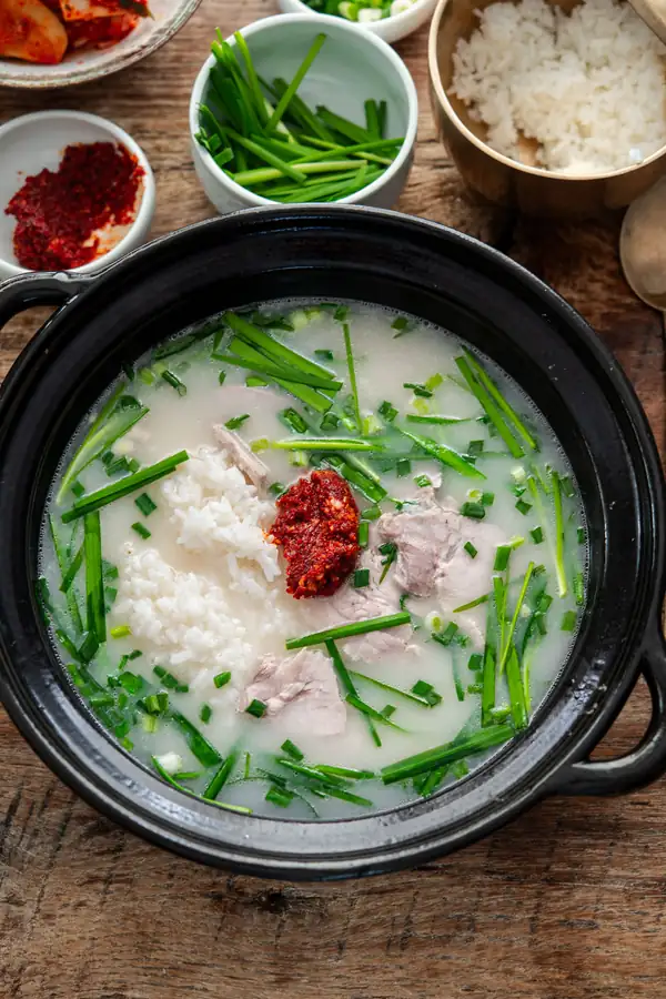 Dwaeji Gukbap (Busan Pork Rice Soup with Dadaegi)