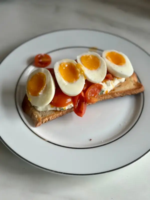 Ranch Cottage Cheese & Tomato on Toast