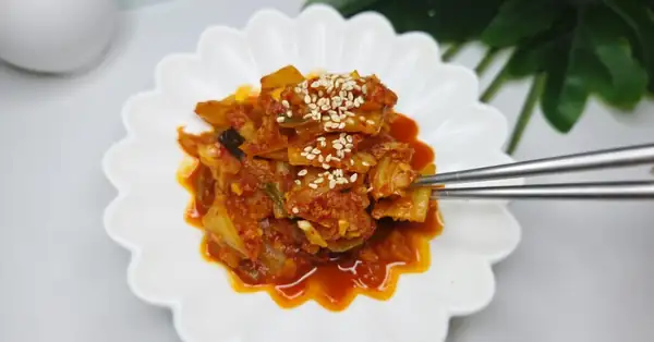 Han Go-eun's Fried Kimchi Recipe: Simple Yet a Real Rice Thief