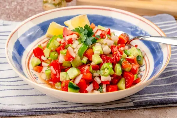 Çoban Salata (Turkish Sheperd's Salad)